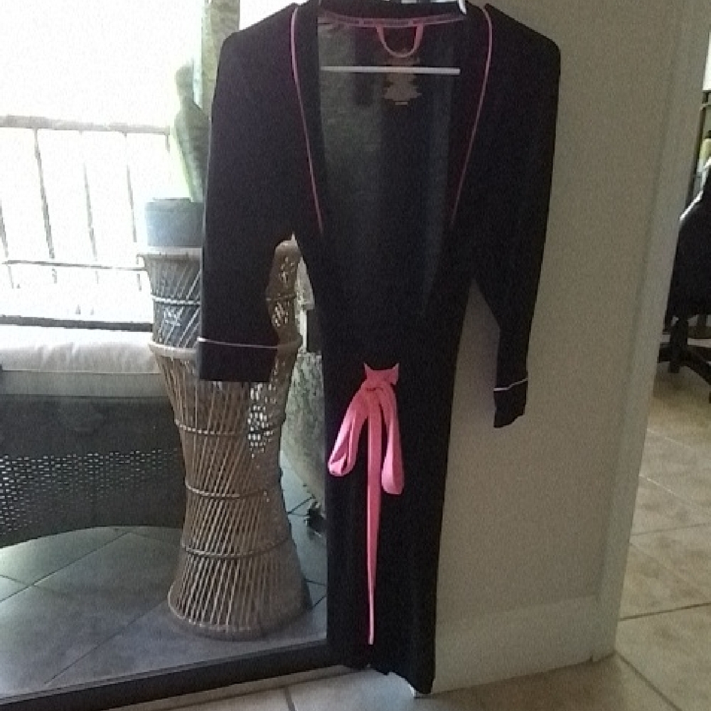 Joe b9xer Lightweight 3/4 Sleeve Robe with Pink Trim